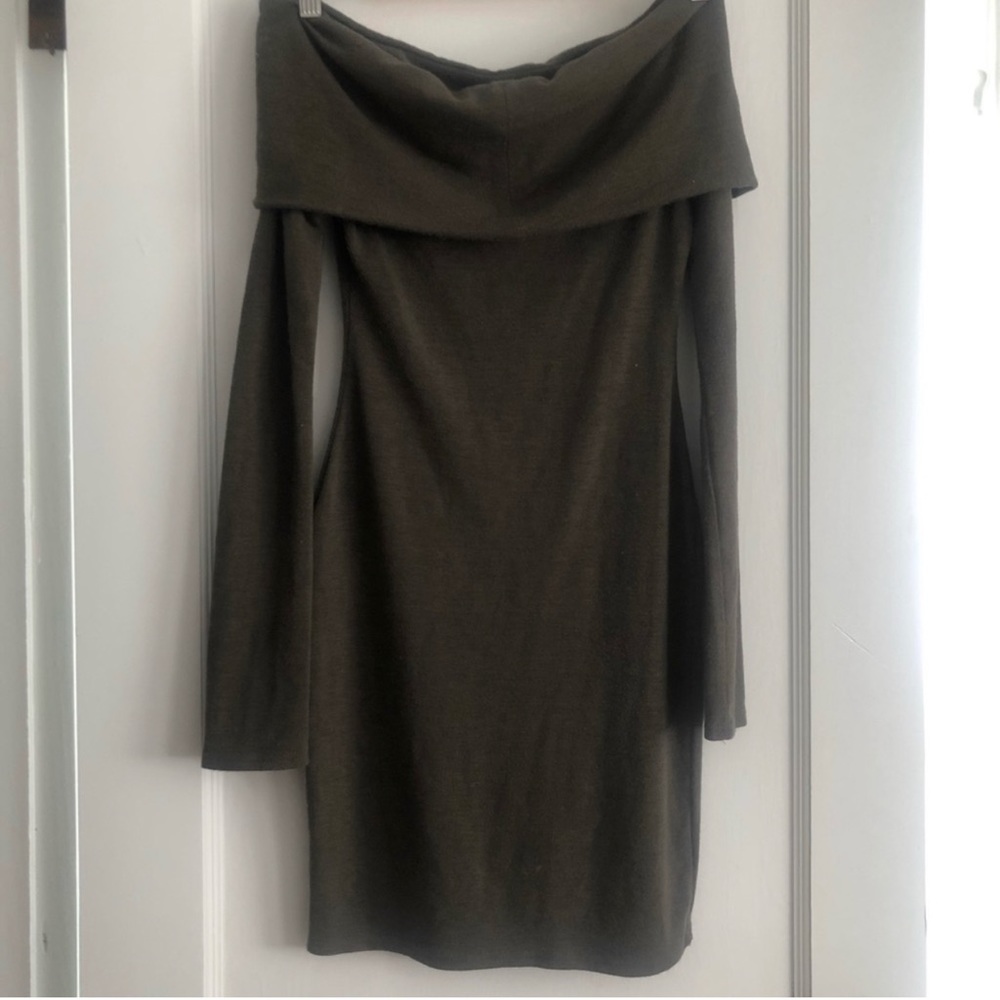 TOBI Off the Shoulder Bodycon Sweater Knit Dress - Picture 7 of 10